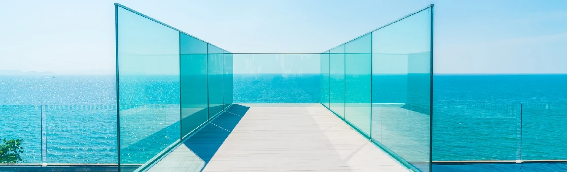 Customized Glass Pool Fence Repair Services in Maple Leaf